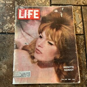 LIFE Magazine July 1961 Brigitte Bardot